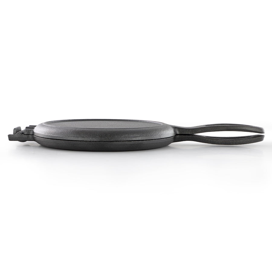Megachef 6.7 Inch Round Cast Iron Pie Iron, Pre-Seasoned Campfire Sandwich Maker with Long Handle
