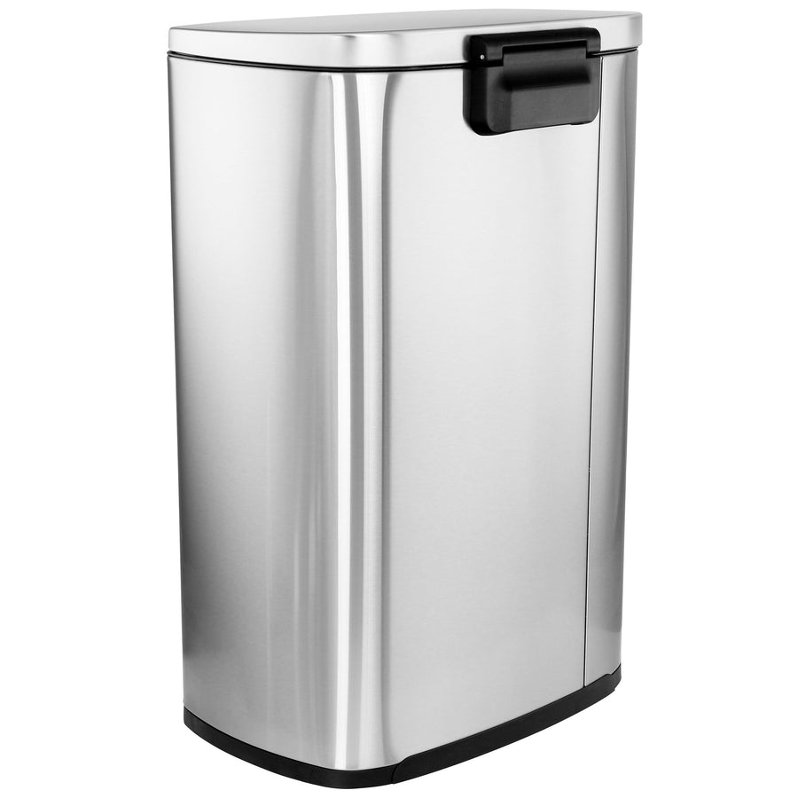 Back of the 13 gallon step trash can with carry handle
