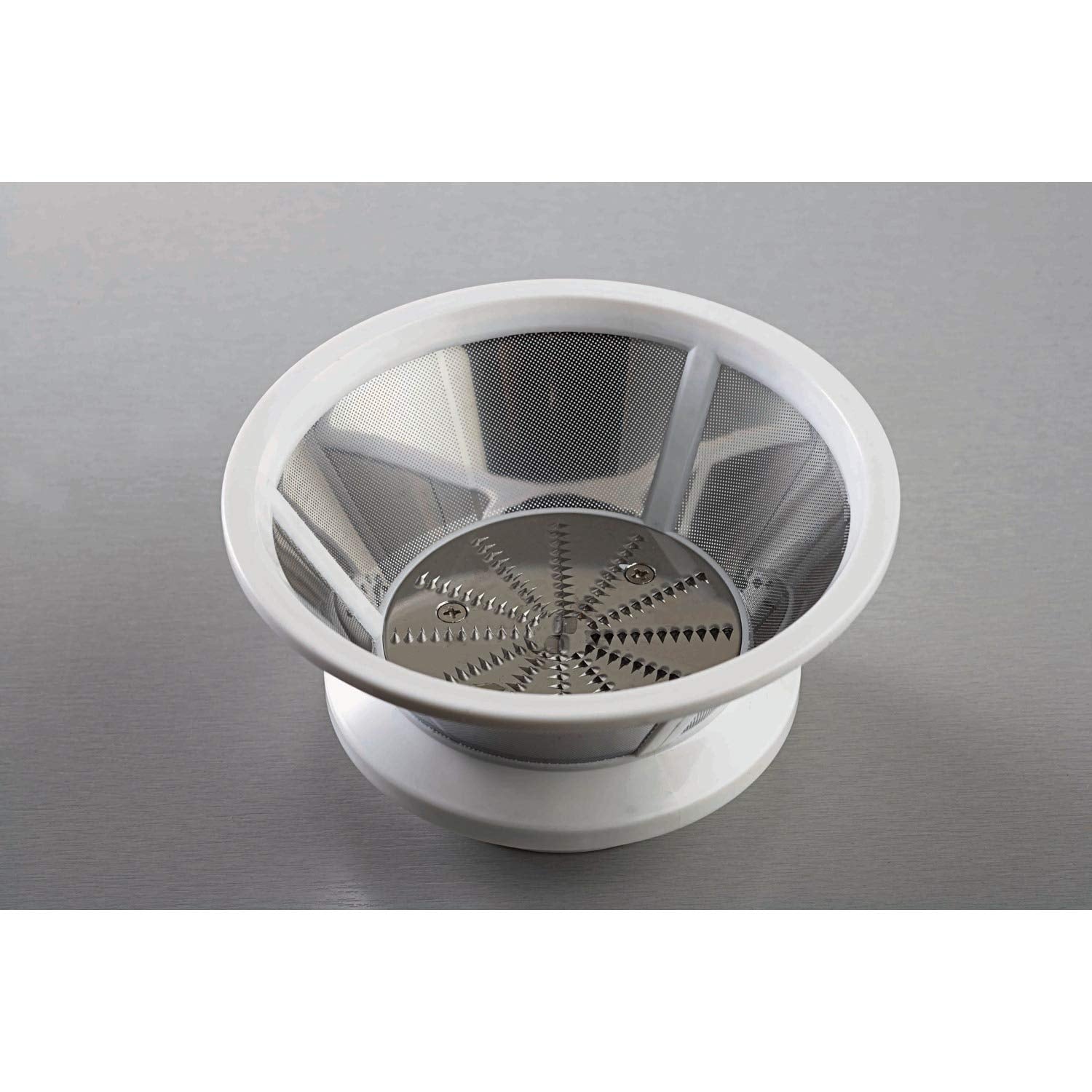 Brentwood 2-Speed Juice Extractor with Graduated Jar, White