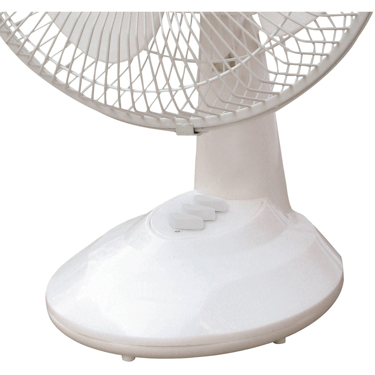 Brentwood Kool Zone F-9DW 9-Inch 2-Speed Oscillating Desk Fan - White, 40W with Adjustable Tilt Head and Carry Handle