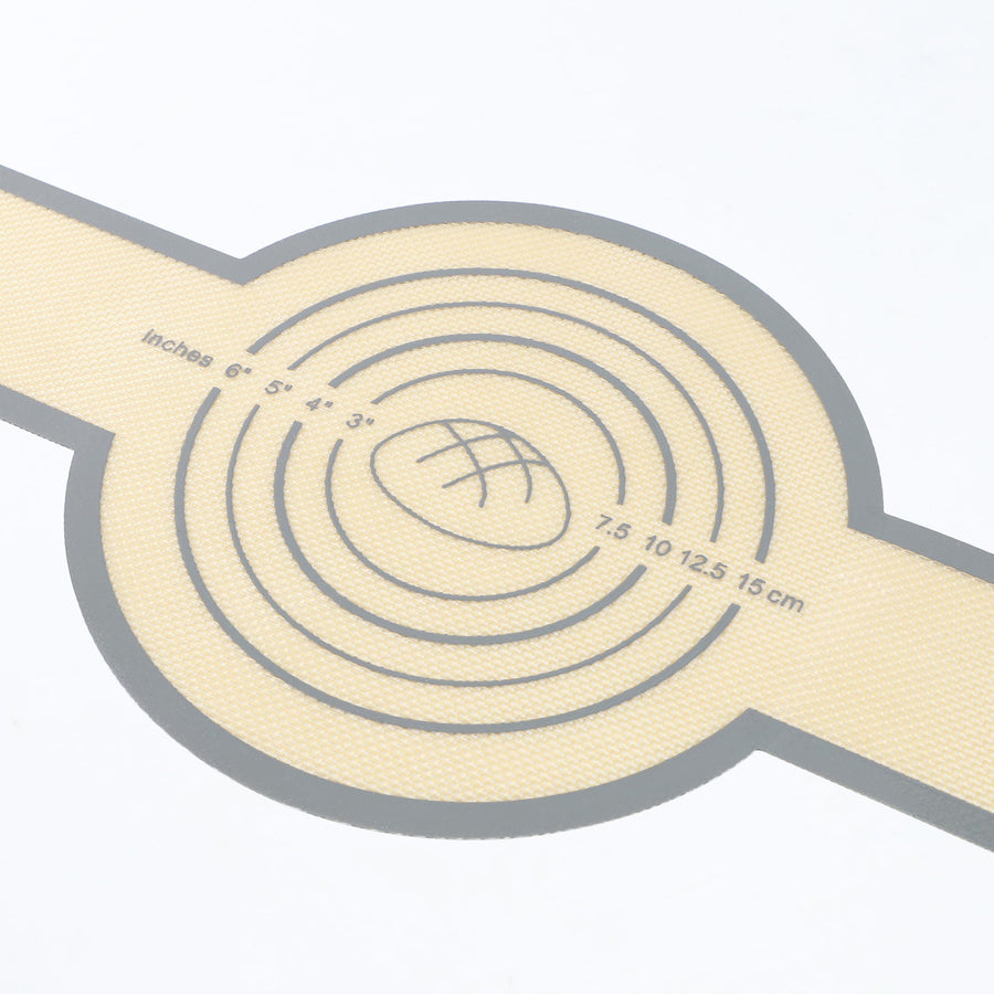 Silicone baking mat with bread size rings for the cast iron bread pot