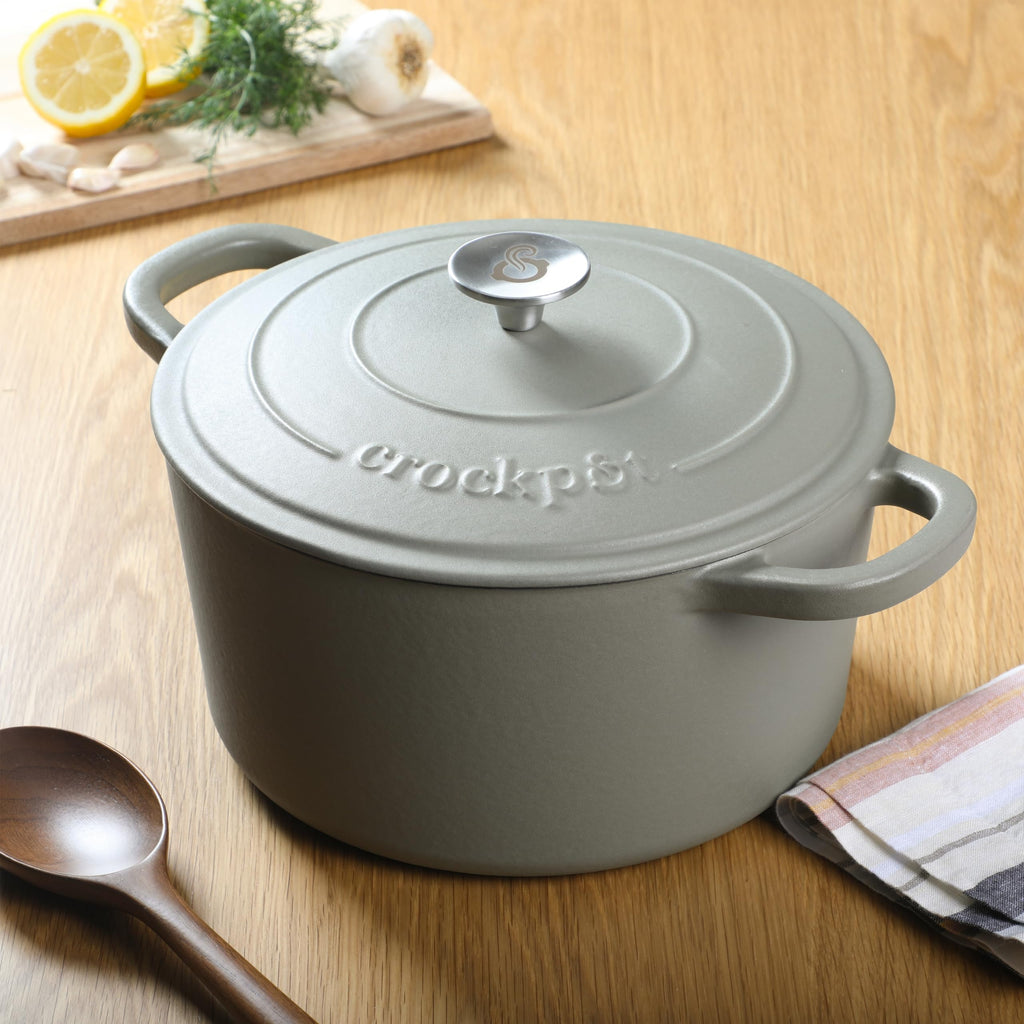 Crock-Pot Artisan 7-Quart Round Enameled Cast Iron Dutch Oven with Lid – Matte Green