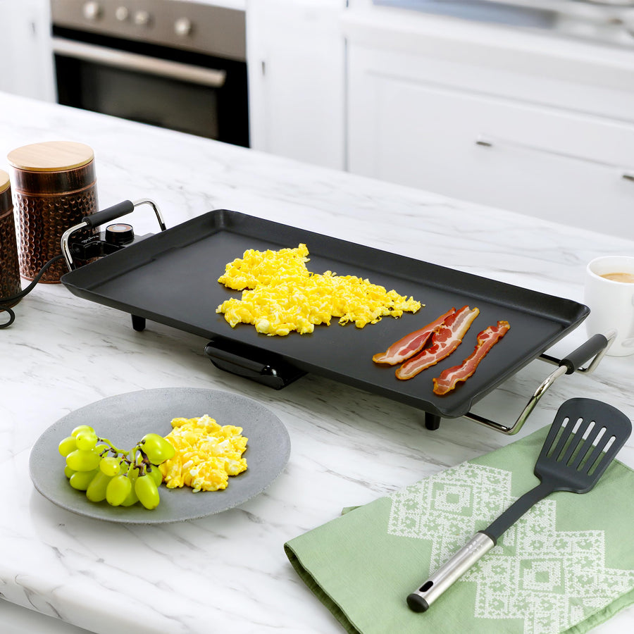 MegaChef 21-Inch Electric Grill with Non-Stick Plate & Removable Drip Tray