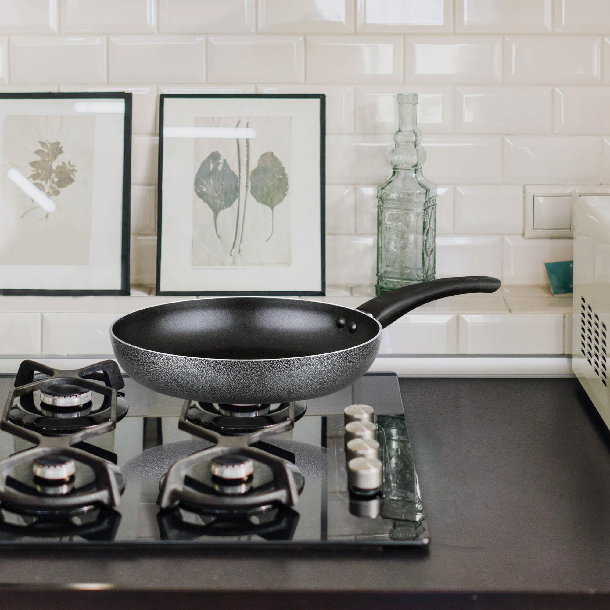 Brentwood 10-Inch Aluminum Non-Stick Wok with Tempered Glass Lid – Gray