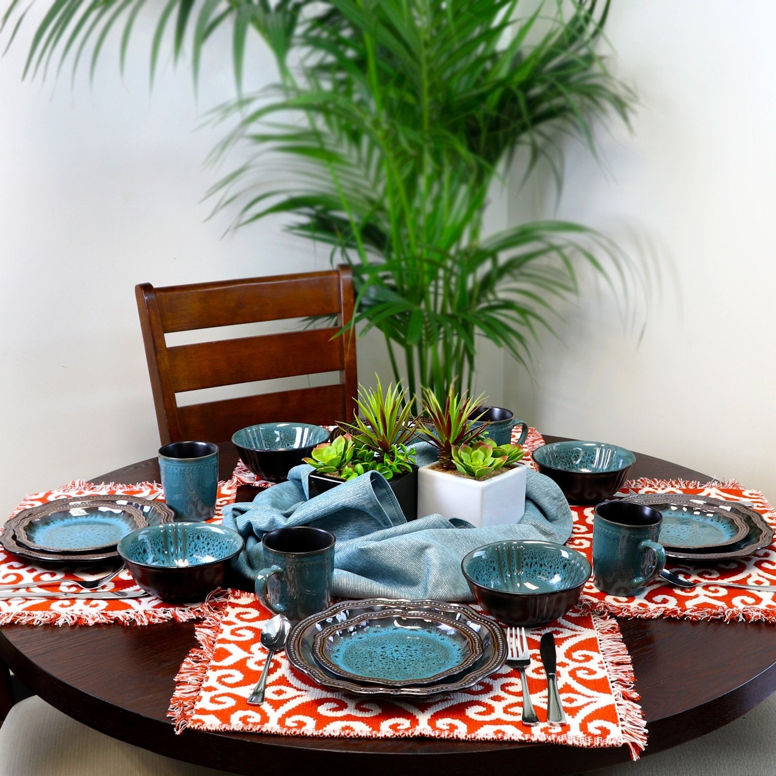 Elama Mystic Waves 16-Piece Stoneware Dinnerware Set – Turquoise Service for 4