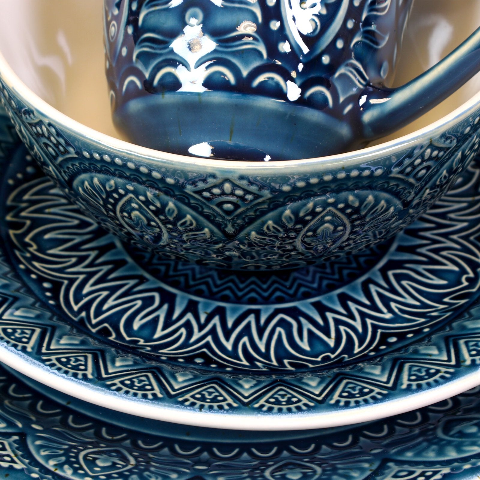 Elama Petra 16-Piece Bohemian Stoneware Dinnerware Set – Textured Service for 4