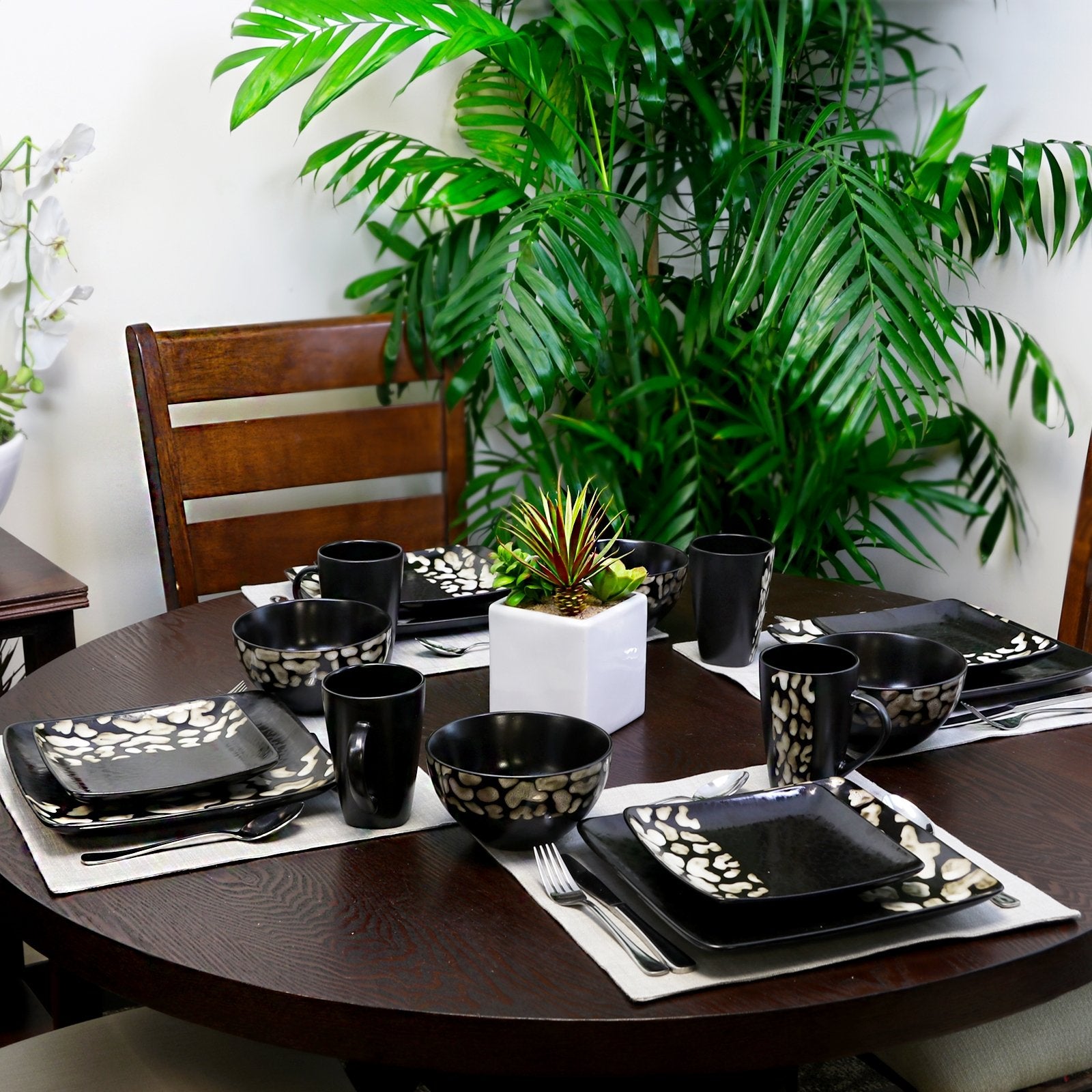 Elama Savannah 16-Piece Stoneware Dinnerware Set – Animal Print Service for 4