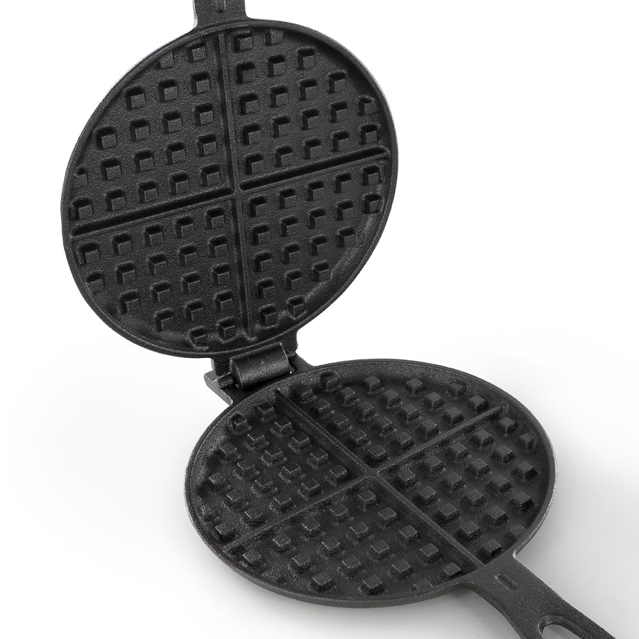 Megachef 6.7 Inch Round Cast Iron Pie Iron, Pre-Seasoned Campfire Sandwich Maker with Long Handle
