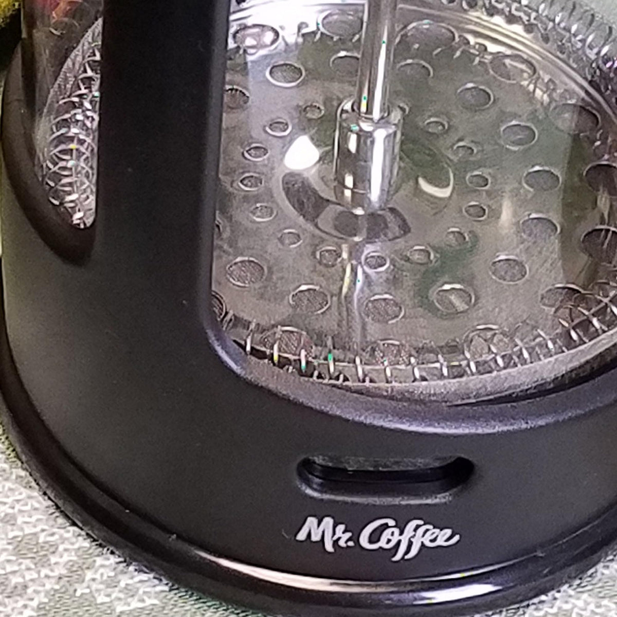 Mr. Coffee French Press Coffee Maker, 28 Oz Glass Carafe with Stainless Steel Mesh Filter and Scoop, Black, Brivio