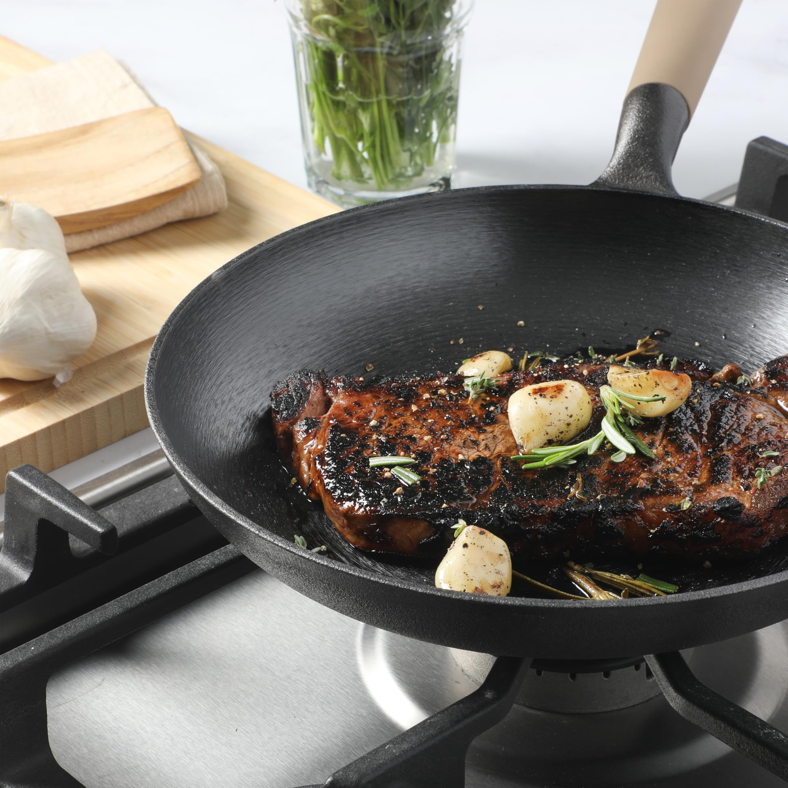 Gibson Home Eaglestone 9.5" Pre-Seasoned Cast Iron Skillet – Black with Stay-Cool Bakelite Handle