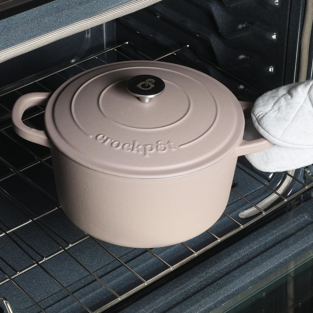 Crock-Pot Artisan 7-Quart European Round Enameled Cast Iron Dutch Oven – Matte Dusty Pink, Oven-Safe to 500°F