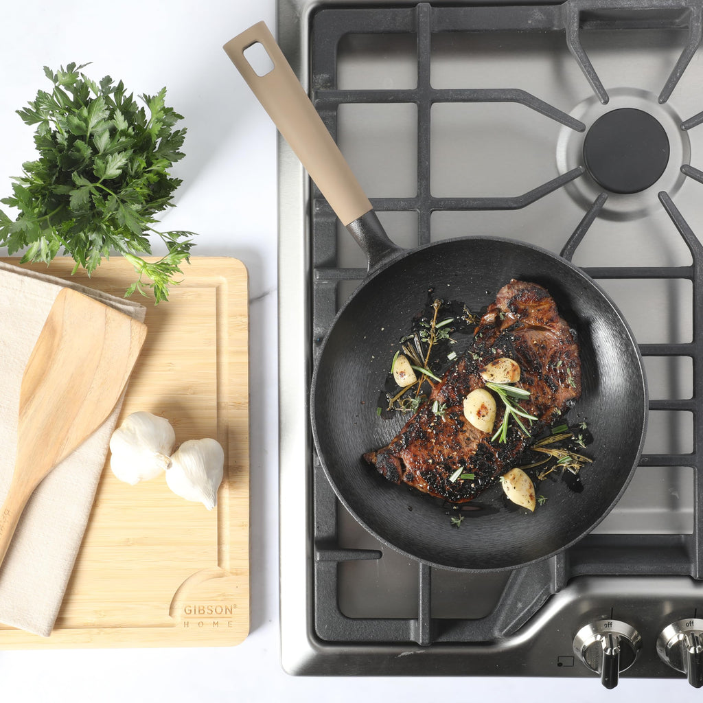 Gibson Home Eaglestone 9.5" Pre-Seasoned Cast Iron Skillet – Black with Stay-Cool Bakelite Handle