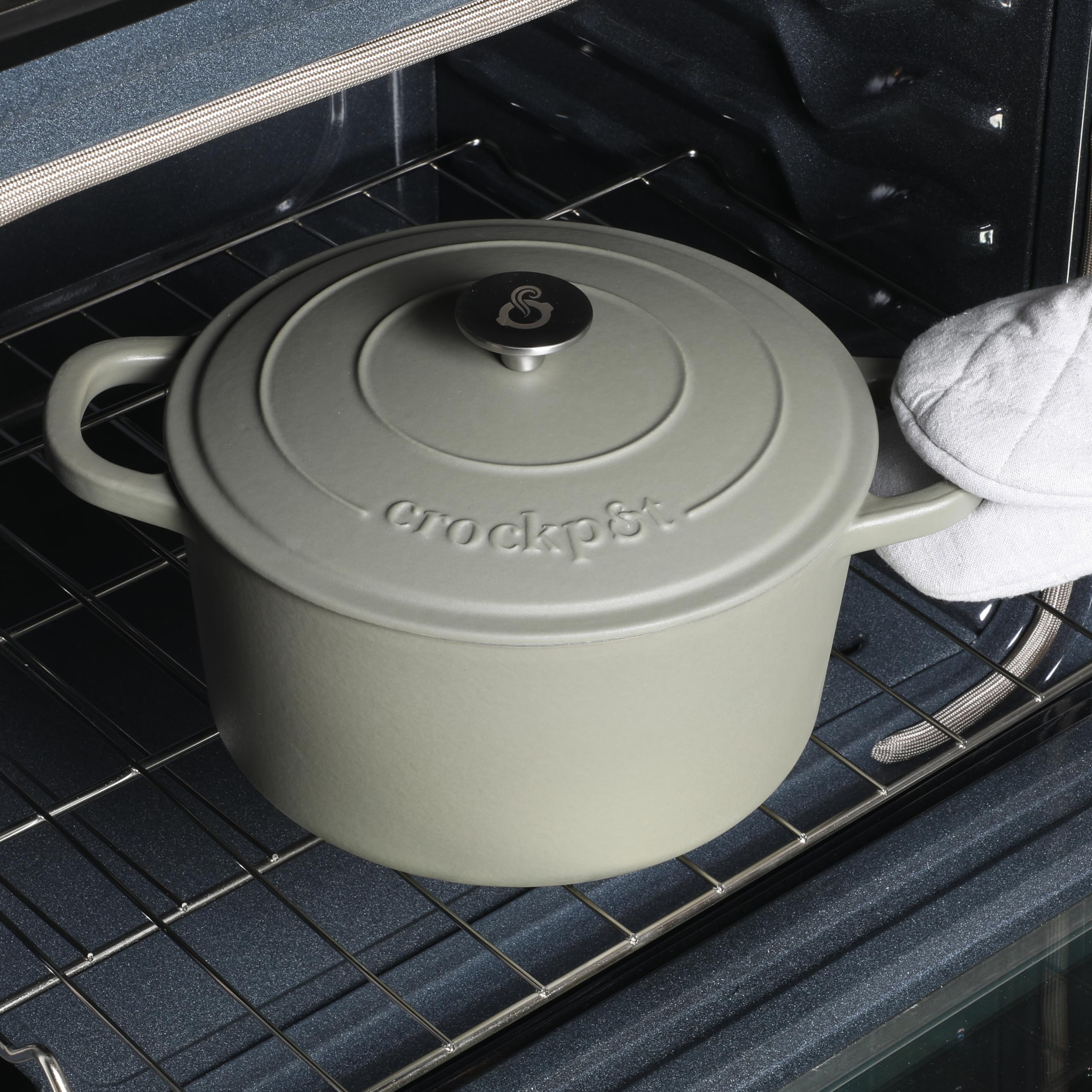 Crock-Pot Artisan 7-Quart Round Enameled Cast Iron Dutch Oven with Lid – Matte Green