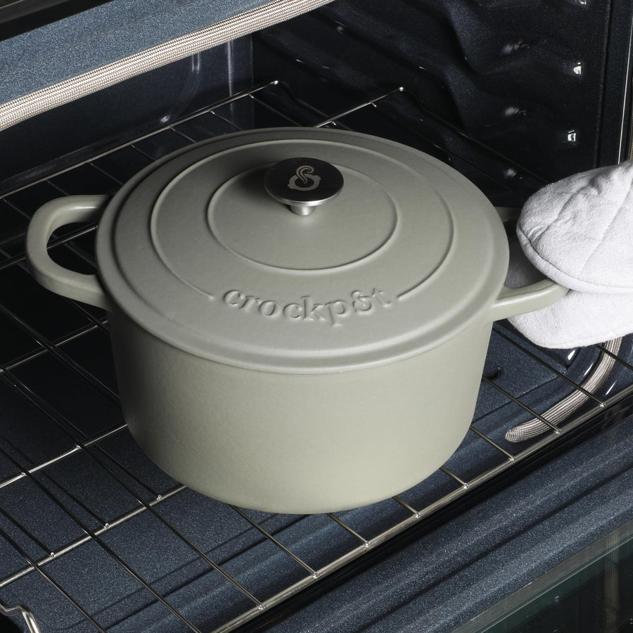 Crock-Pot Artisan 7-Quart Round Enameled Cast Iron Dutch Oven with Lid – Matte Green