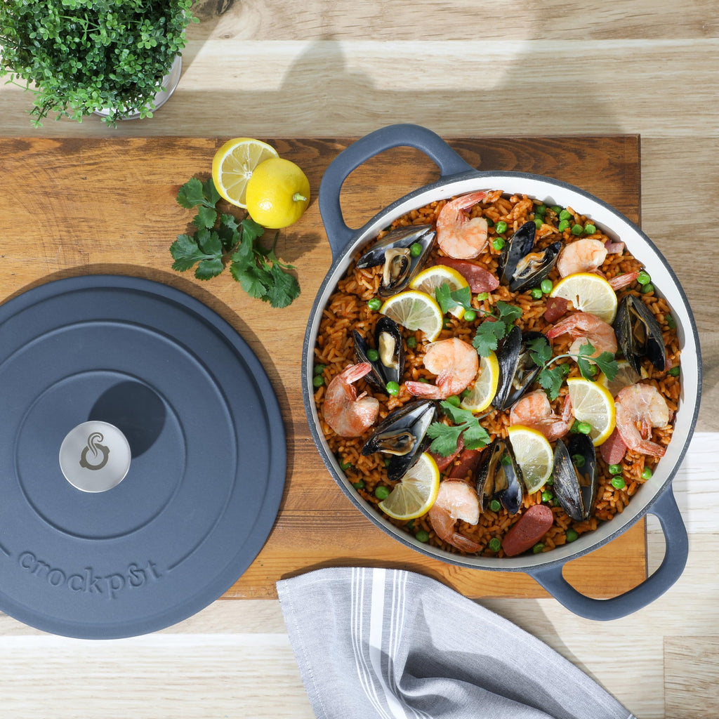 Crock-Pot Artisan 7-Quart Round European Enameled Cast Iron Dutch Oven with Lid – Matte Navy Blue