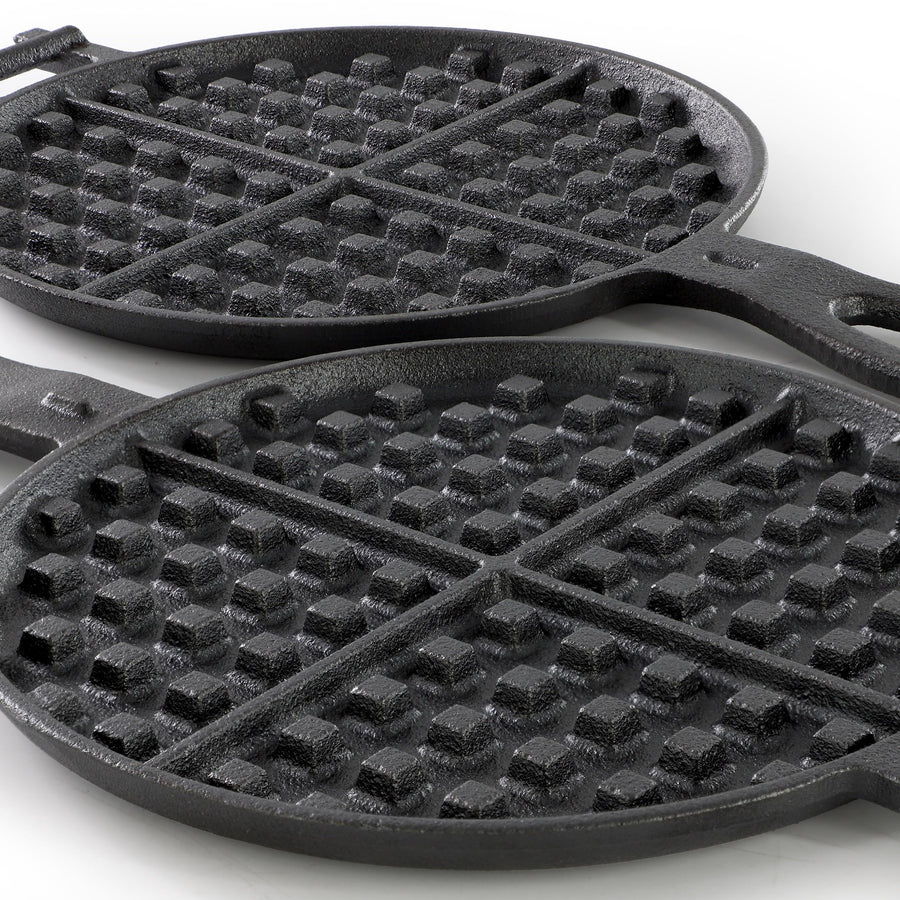 Megachef 6.7 Inch Round Cast Iron Pie Iron, Pre-Seasoned Campfire Sandwich Maker with Long Handle