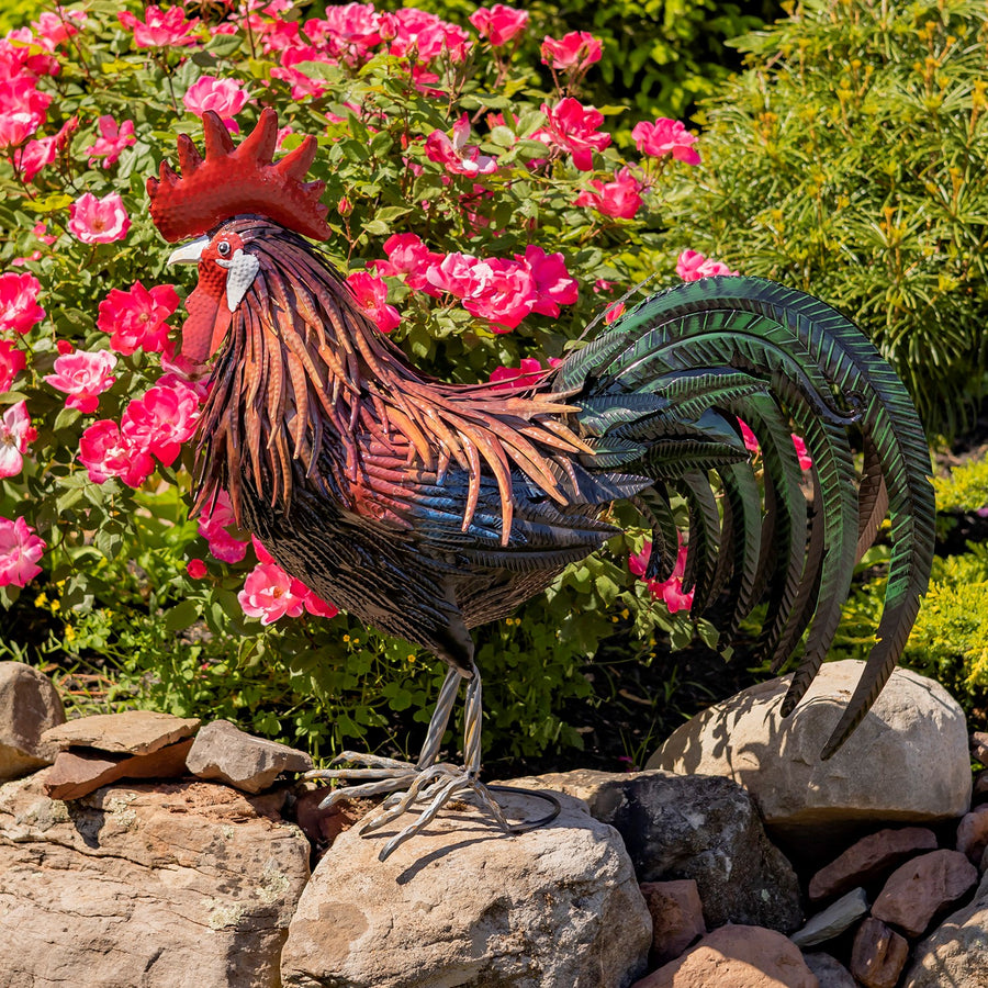 Painted iron rooster Felix view 1