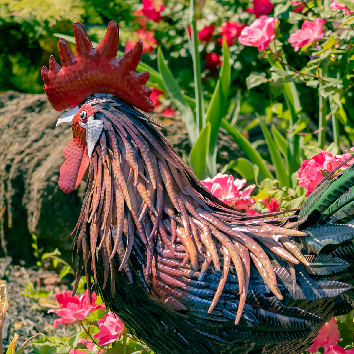 Painted iron rooster Felix view 3