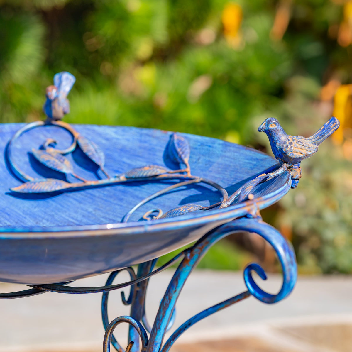 Rome 1945 iron birdbath in cobalt blue product photo 4